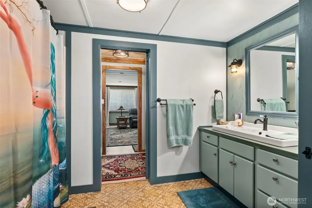 1788 Nelson Road Raymond WA 98577