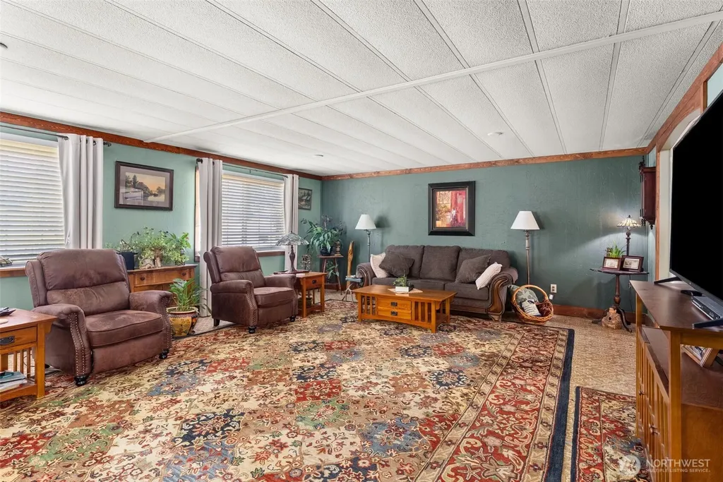 1788 Nelson Road Raymond WA 98577