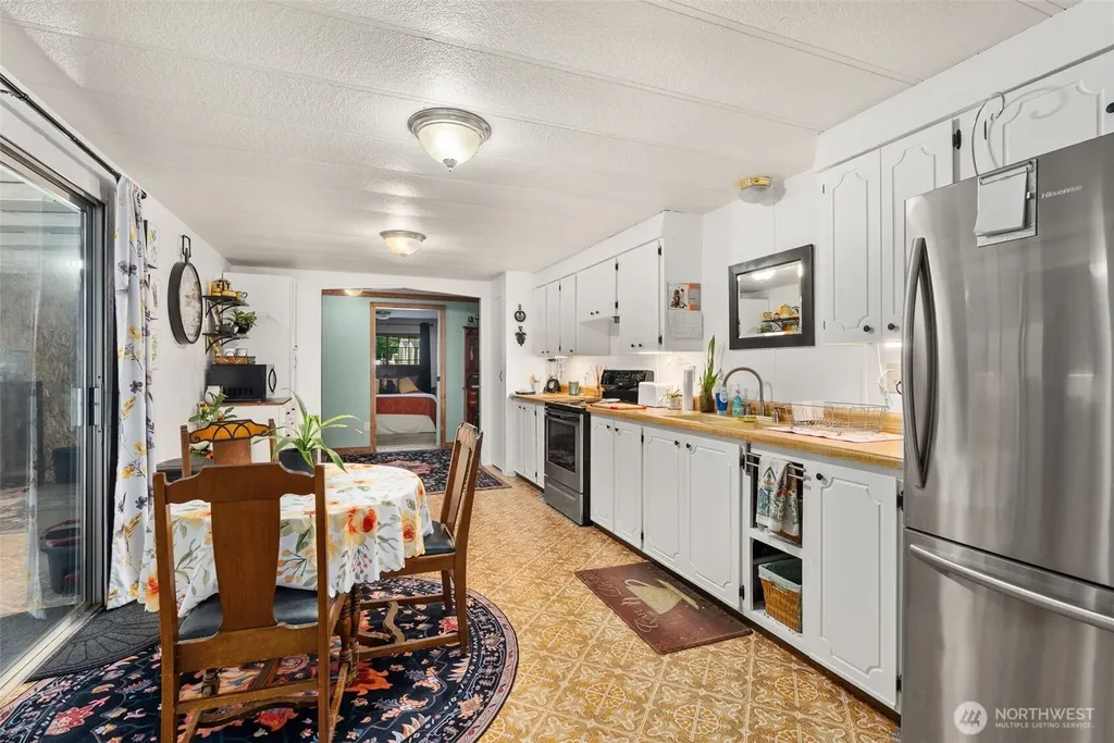 1788 Nelson Road Raymond WA 98577