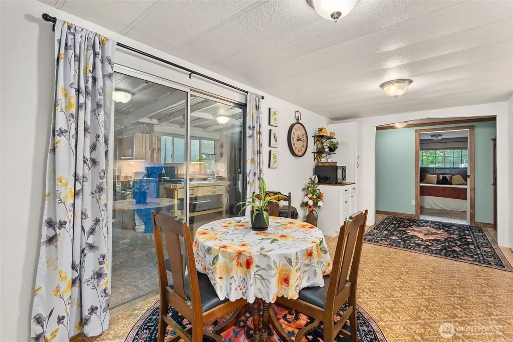 1788 Nelson Road Raymond WA 98577