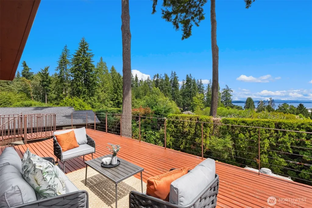 9793 NE Murden Cove Drive Bainbridge Island WA 98110