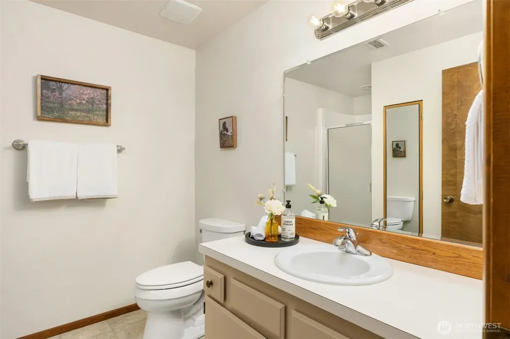 9793 NE Murden Cove Drive Bainbridge Island WA 98110