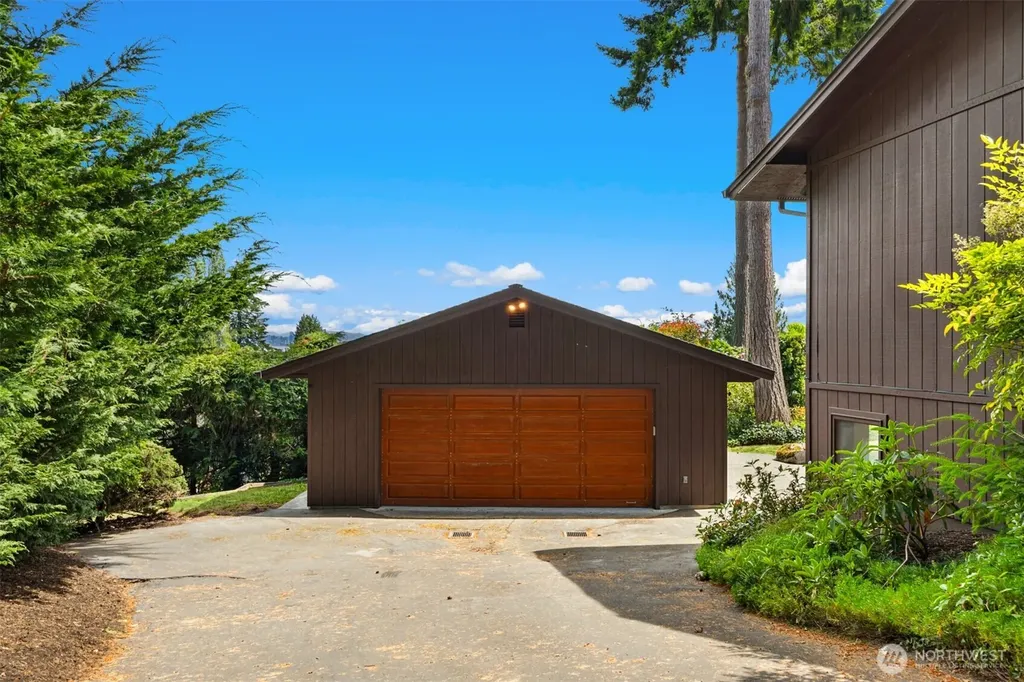 9793 NE Murden Cove Drive Bainbridge Island WA 98110