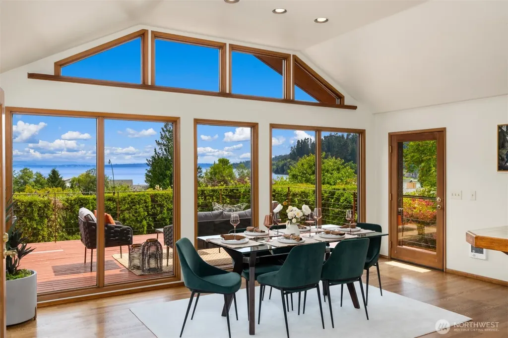 9793 NE Murden Cove Drive Bainbridge Island WA 98110