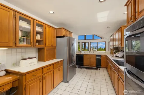 9793 NE Murden Cove Drive Bainbridge Island WA 98110