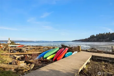 9793 NE Murden Cove Drive Bainbridge Island WA 98110