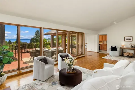 9793 NE Murden Cove Drive Bainbridge Island WA 98110