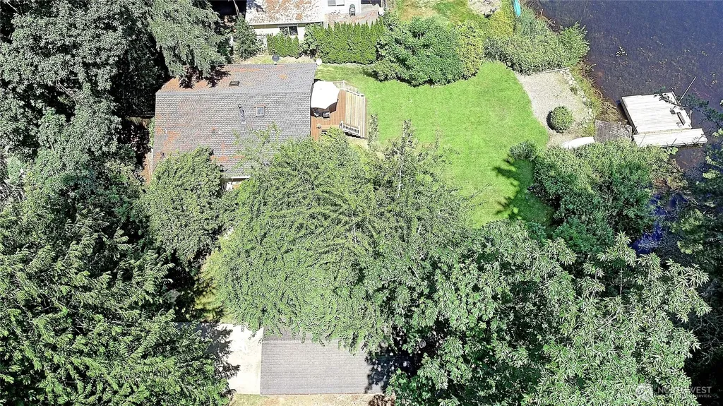 13806 W Lake Kathleen Drive SE Renton WA 98059