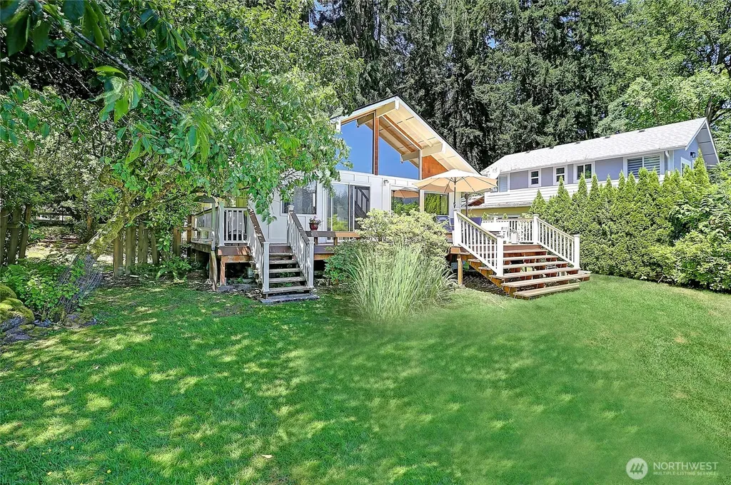 13806 W Lake Kathleen Drive SE Renton WA 98059