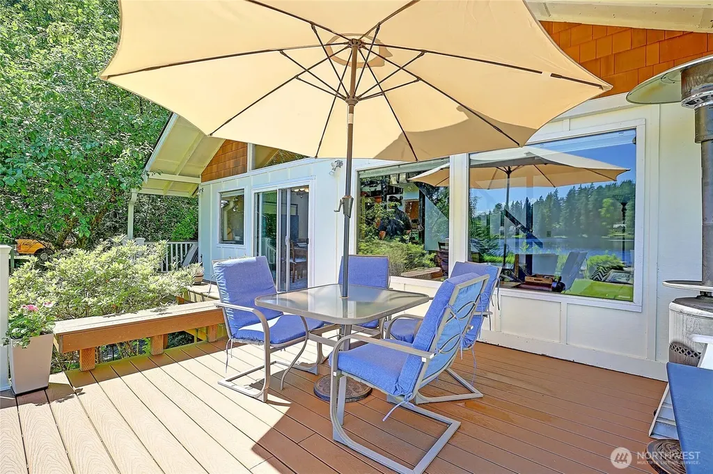 13806 W Lake Kathleen Drive SE Renton WA 98059