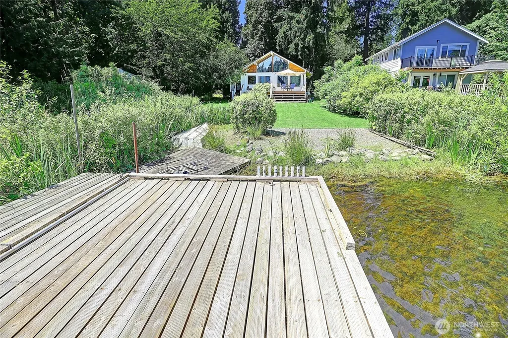 13806 W Lake Kathleen Drive SE Renton WA 98059