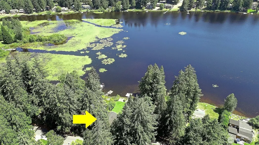 13806 W Lake Kathleen Drive SE Renton WA 98059