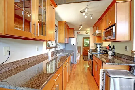 13806 W Lake Kathleen Drive SE Renton WA 98059