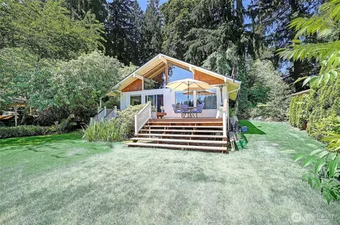 13806 W Lake Kathleen Drive SE Renton WA 98059