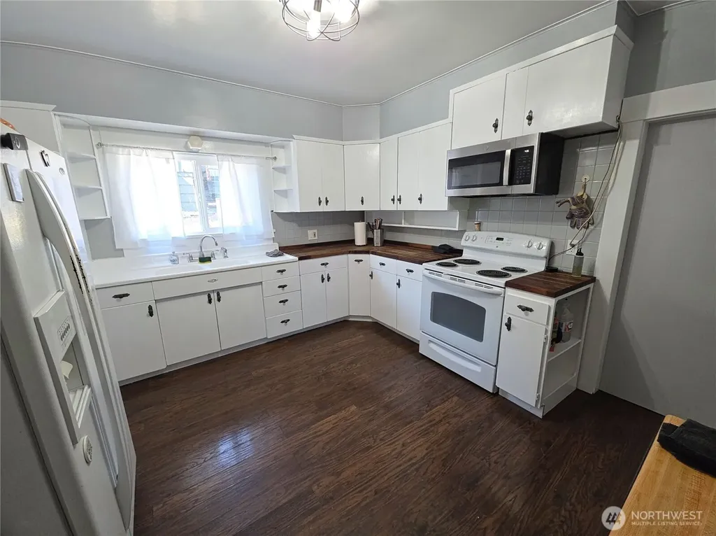 317 Sunset Drive Hoquiam WA 98550