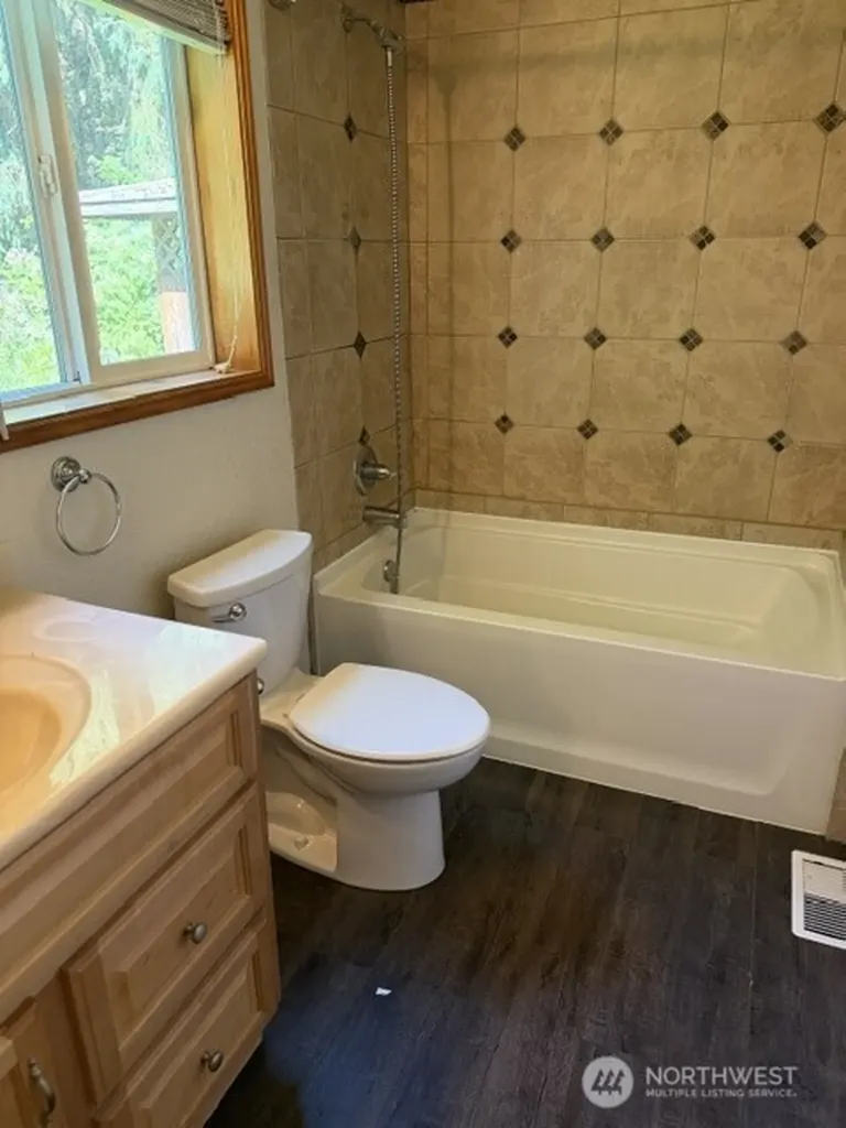 3003 Pine Street Longview WA 98632