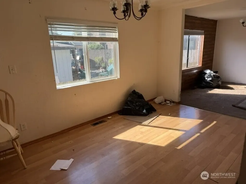 3003 Pine Street Longview WA 98632