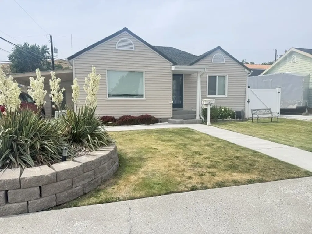 615 D Street SW Ephrata WA 98823