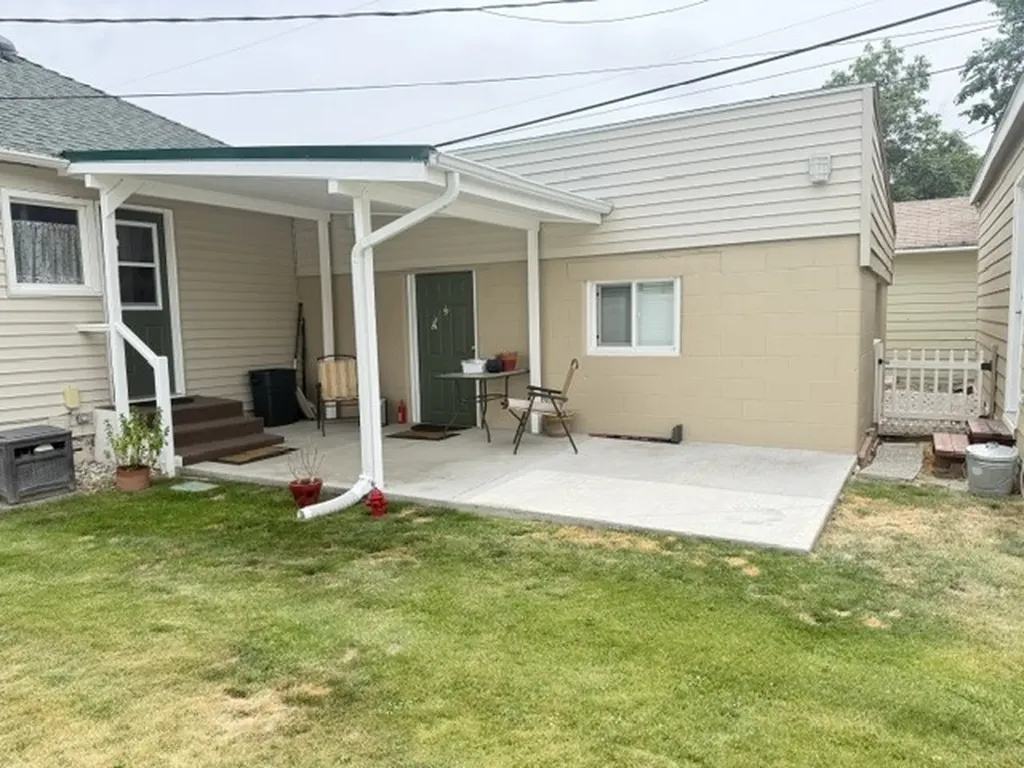 615 D Street SW Ephrata WA 98823