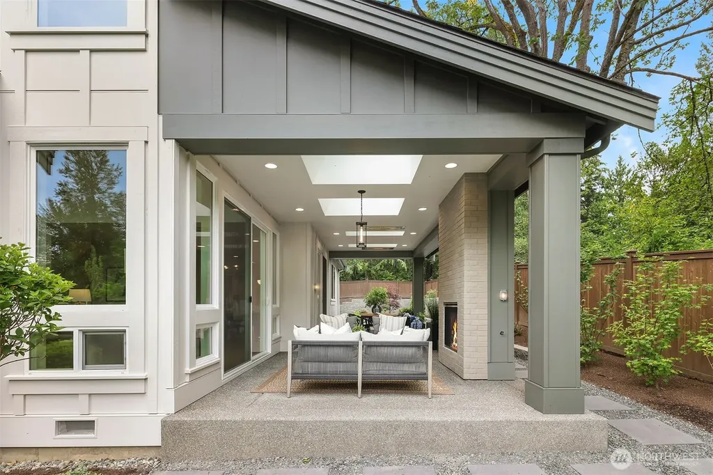 18660 NE 53rd Street Redmond WA 98052