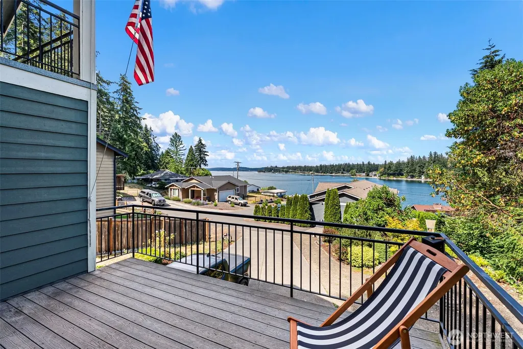 1709 Shorewood Drive Bremerton WA 98312
