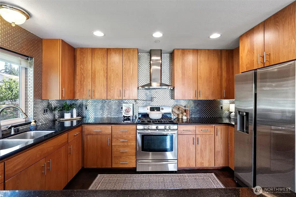 1709 Shorewood Drive Bremerton WA 98312