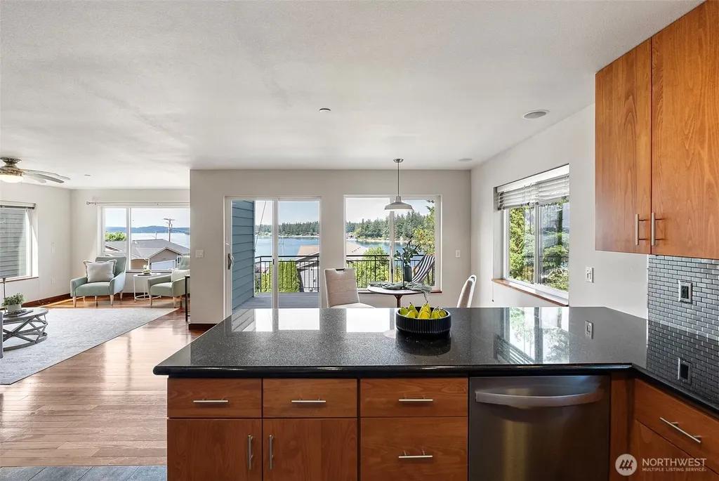 1709 Shorewood Drive Bremerton WA 98312