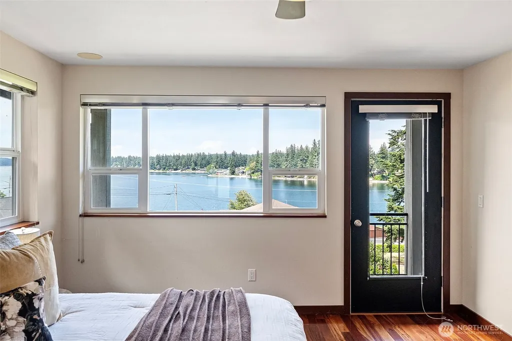 1709 Shorewood Drive Bremerton WA 98312