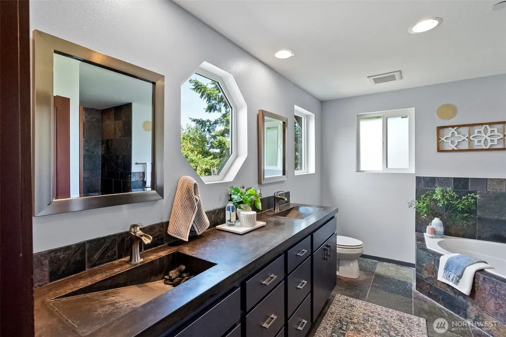 1709 Shorewood Drive Bremerton WA 98312