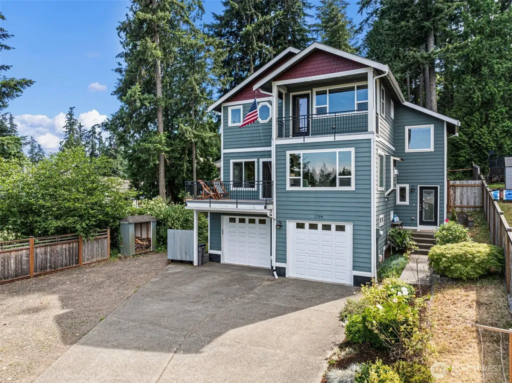 1709 Shorewood Drive Bremerton WA 98312
