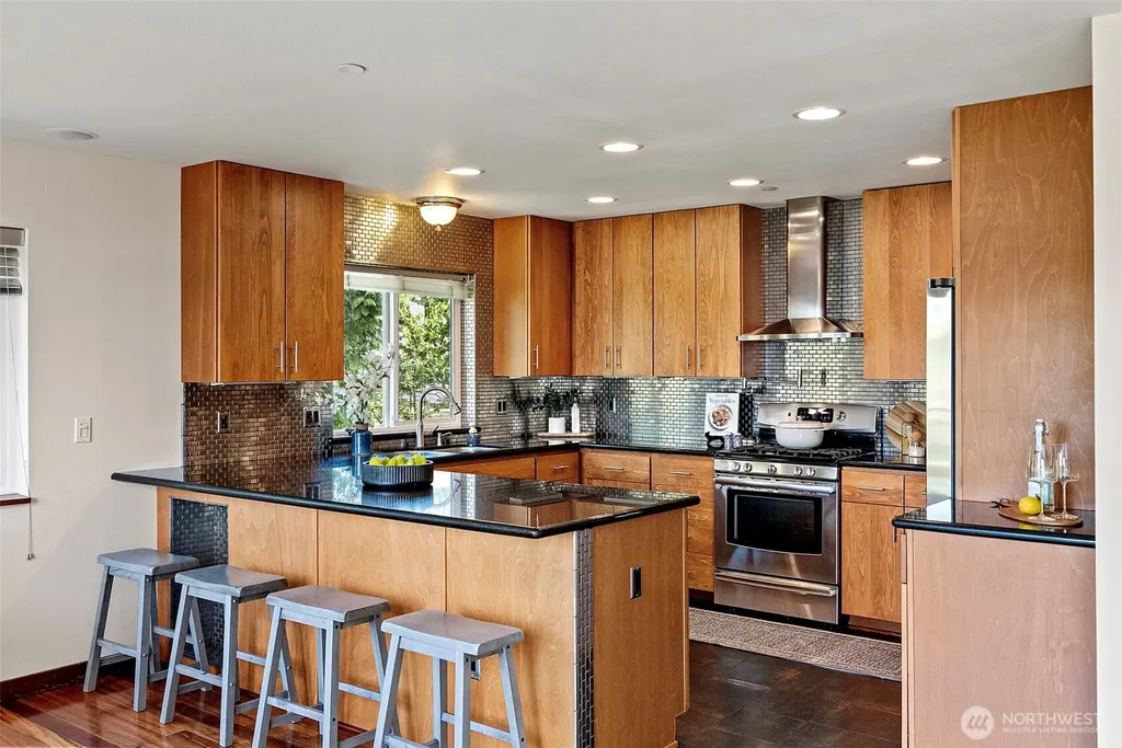 1709 Shorewood Drive Bremerton WA 98312