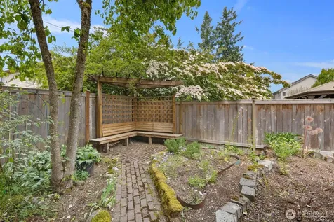 24201 231st Place SE Maple Valley WA 98038