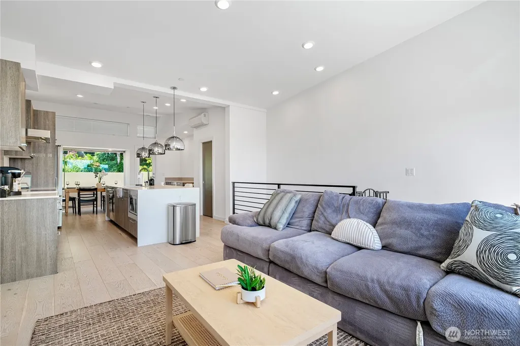 1546 Sturgus Avenue S Seattle WA 98144