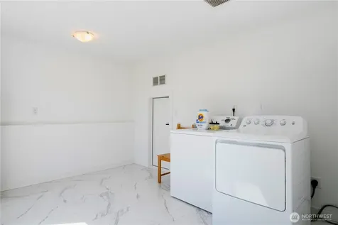 1546 Sturgus Avenue S Seattle WA 98144