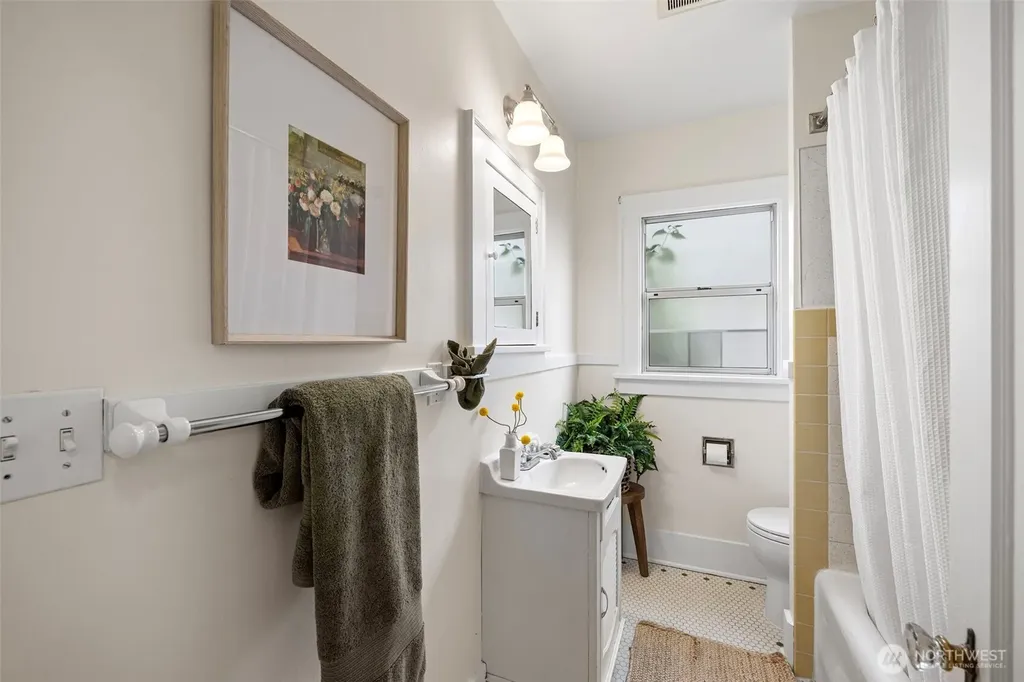 741 N 67th Street Seattle WA 98103
