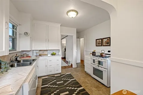 741 N 67th Street Seattle WA 98103