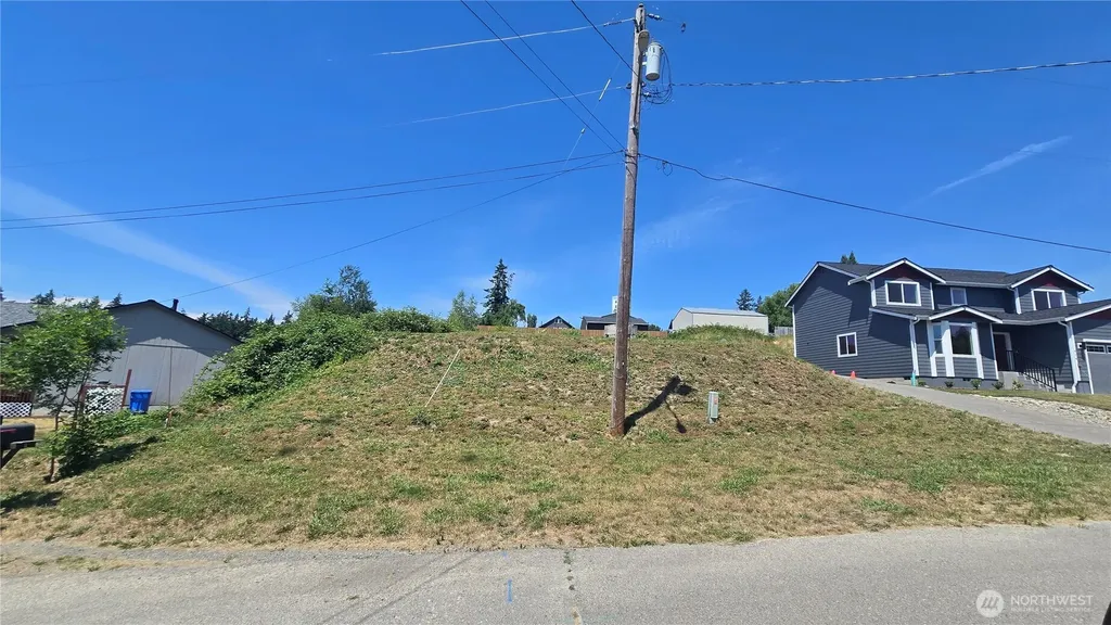 412 Comet Street Milton WA 98354