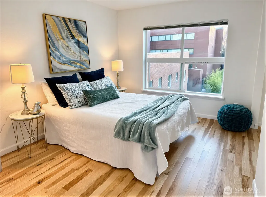 621 5th Avenue N Seattle WA 98109