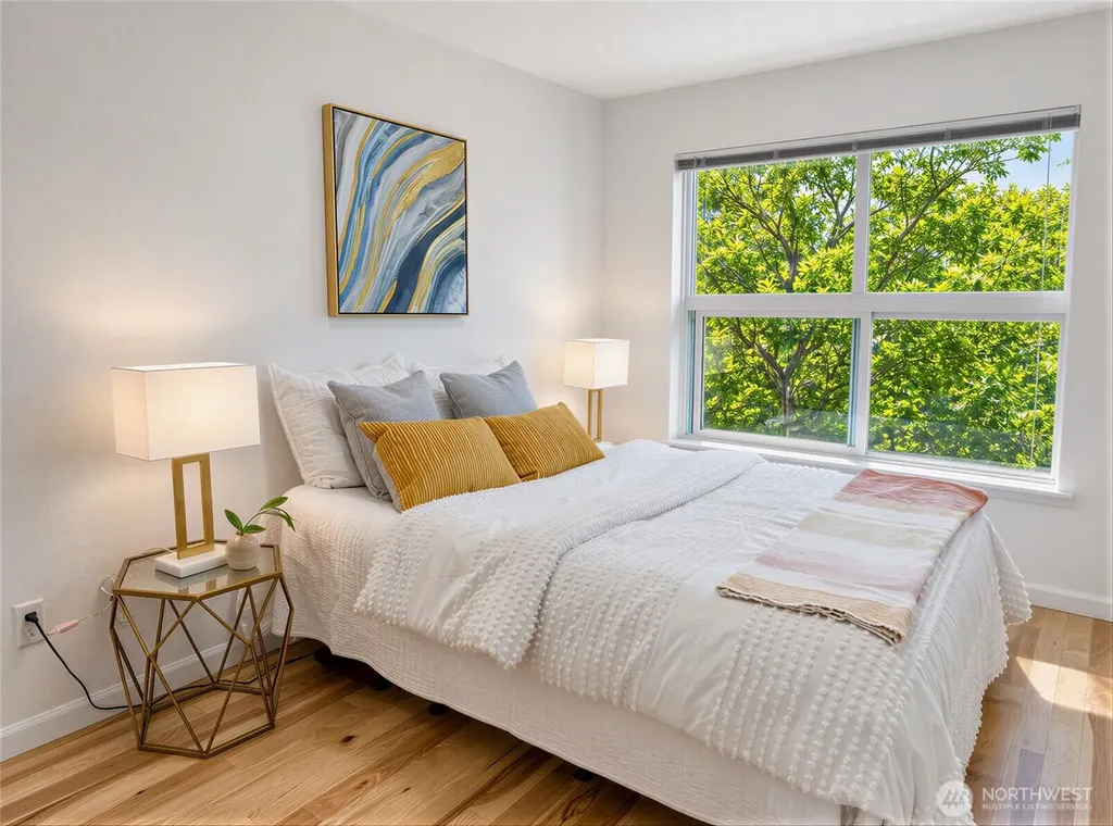 621 5th Avenue N Seattle WA 98109