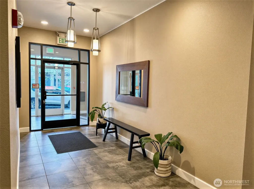 621 5th Avenue N Seattle WA 98109