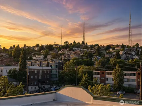 621 5th Avenue N Seattle WA 98109