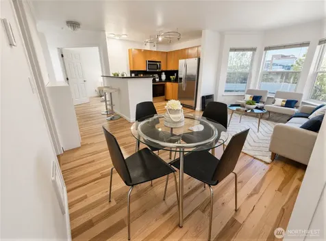 621 5th Avenue N Seattle WA 98109