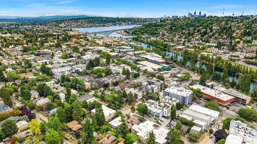 118 NW 39th Street Seattle WA 98107