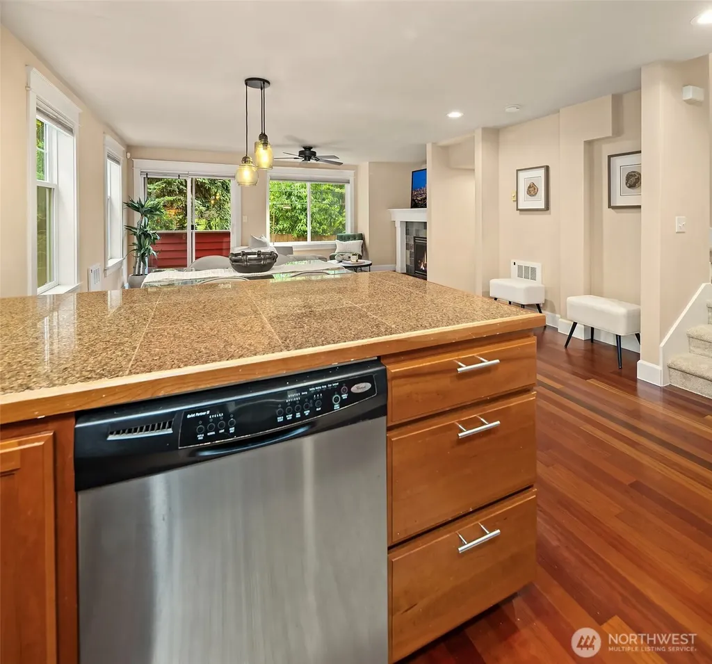 118 NW 39th Street Seattle WA 98107