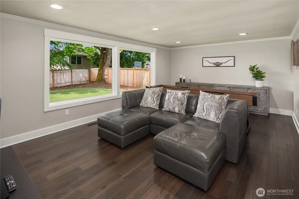 16208 SE 46th Way Bellevue WA 98006