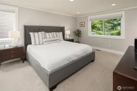 16208 SE 46th Way Bellevue WA 98006