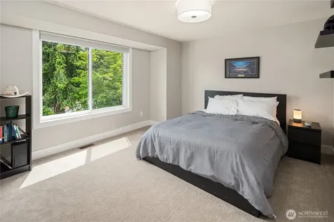 16208 SE 46th Way Bellevue WA 98006