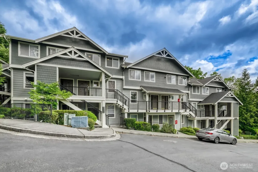19010 68th Avenue NE Kenmore WA 98028