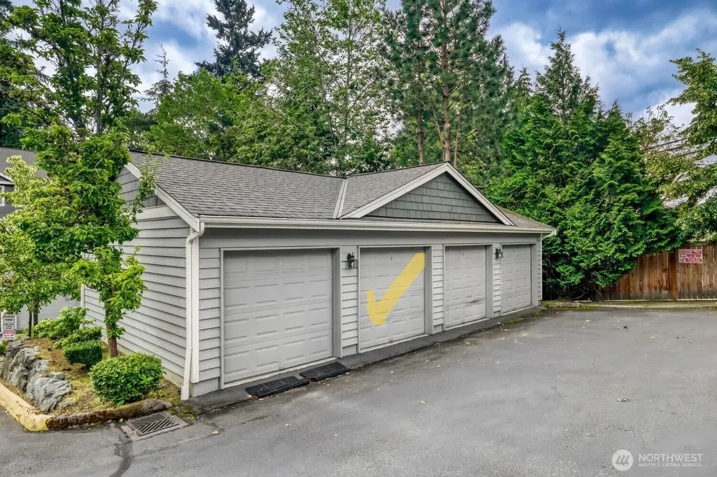 19010 68th Avenue NE Kenmore WA 98028