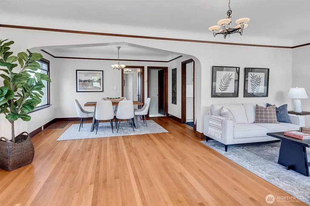 2714 Queen Anne Avenue N Seattle WA 98109